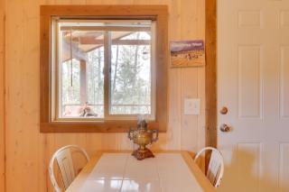 Lake Access, Deck Rustic Retreat in Kalispell! - Kalispell - 3