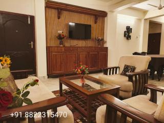 3 BHK Spacious, Luxurious Flat - 0
