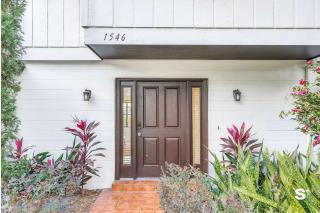 Stunning 5 BD Lakefront Retreat With Breathtaking Views - Kissimmee - 5