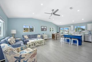 Upper Deck by Sun Palace - Fort Myers Beach - 2