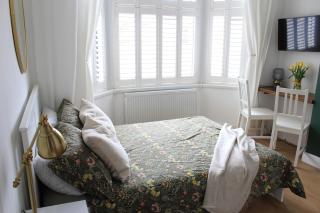 Private Toilet, 15 min to Central London - Londra - 7