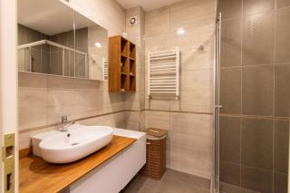 Tastefully Designed 2BR with a Lush Backyard - Istanbul - 2