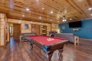 Sleeps 28 - Luxe Smokies Cabin Game Room Hot Tub Views Near Attractions - Pigeon Forge - 8