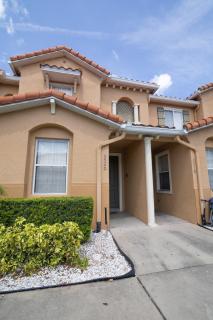 Stunning 3 bedroom 3 bath townhome 370 - 7