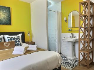 La Vue Du Clocher Parking Terrasse Vue Cathédrale - 6