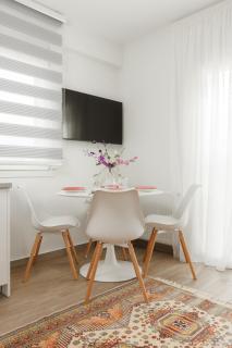 Beautiful lake apartment - 0