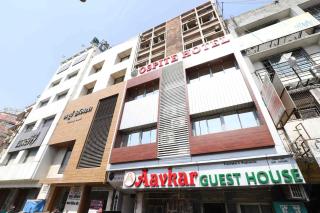 Ospite Hotel - Surat - 9