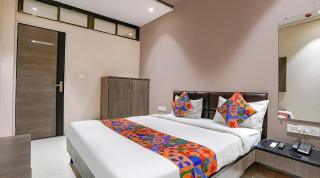 Ospite Hotel - Surat - 6