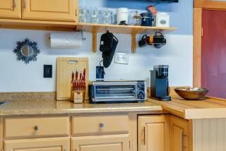 Walk to Trails Artsy Mtn-View Getaway in Vernon! - 1