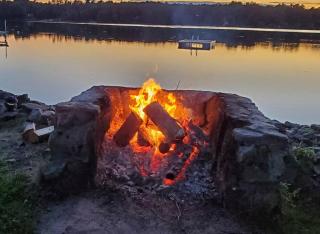 Lakeside Cottage for 8 with Boat Firepit and BBQ - Lakefield - 6