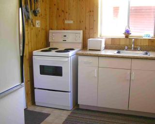 Lakeside Cottage for 8 with Boat Firepit and BBQ - Lakefield - 2
