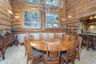 Bearpaw Manor by Exceptional Stays - 5