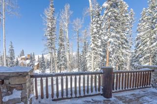 Bearpaw Manor by Exceptional Stays - 2