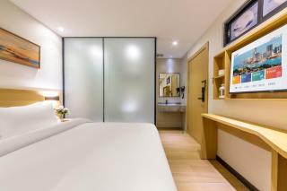 CMAX Hotel Guangzhou International Convention and Exhibition Center Luoxi Subway Station Branch - Canton - 1