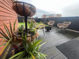 Spacious Apartment with Private Terrace close to Beaches and the New Forest - Bournemouth - 3