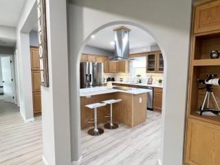 Private Hot Tub - Game Room - Luxury Home - 0