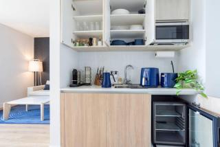 2012 New Apt with Pool and Gym in front of Kaseya Center - 7