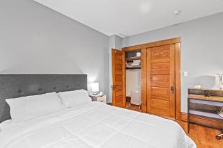 Stylish Home Near Heart Of Downtown Sleeps 8 - Grand Rapids - 4