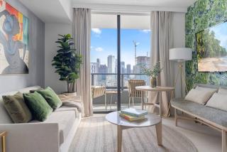 2414 Chic Stay in Miami Downtown with Bay and City Views a Pool and Gym - 0