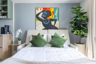 2414 Chic Stay in Miami Downtown with Bay and City Views a Pool and Gym - Miami - 4