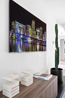 2500 Waterfront House w Pool and Gym a Home Cinema and WiFi - 1