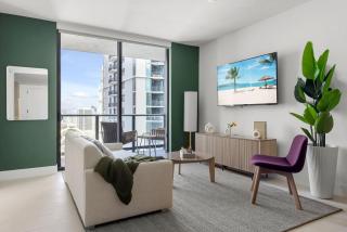 3013 Kaseya Center Apt for 4 people with Pool and Gym - 0