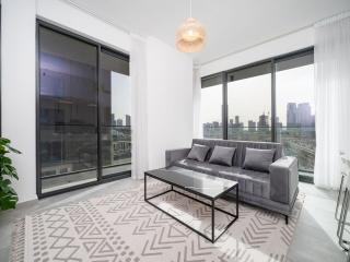 Stylish JVC 1 Bed with Wraparound Balcony - 9