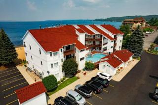 Beachfront Serenity 101 - Traverse City - 7
