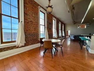 Downtown CF Retreat, King Beds, Brewery Below! - Cedar Falls - 2
