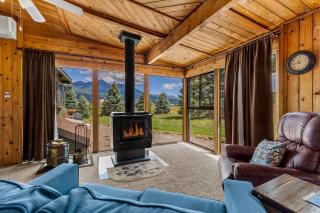 Rustic Mountain Chalet with Private Studio Minutes from Snowbowl - 7