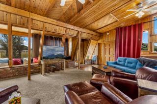 Rustic Mountain Chalet with Private Studio Minutes from Snowbowl - 6