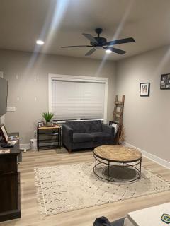Cozy & Central - Ankeny - 6