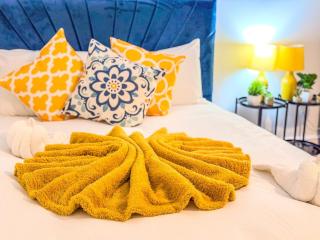 Central 4 BR Luxury Home By AltoLuxoExperience Short Lets & Serviced Accommodation With Free Wifi & Parking - Bristol - 9