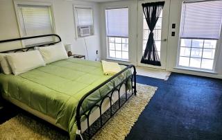 Waterfront Paradise Kayaks & Private Boat Ramp - 5