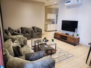 شقة راقية 1-2 ثلاث غرف نوم - Khobar - 1