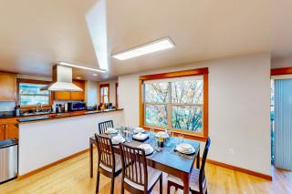 Seattle Adventure & Stadium Getaway - Seattle - 5