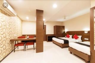 HOTEL PARK PREMIUM PALACE Near Mahakaleshwar Jyotirlinga Temple & Railway station, Fully Air Conditioned rooms,wifi And Lift And Resturant ,Parking Available - BEST HOTEL IN UJJAIN - Ujjain - 4