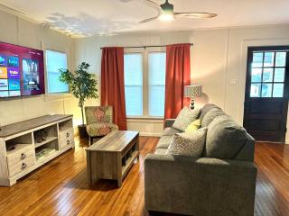 Comfortable apartment, Near to Aviation Museum -Spruce Goose - Hickory - 0