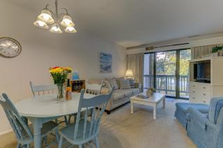 Gorgeous Grand Traverse Bay Beach Front The Shores - 5704 - Williamsburg - 9