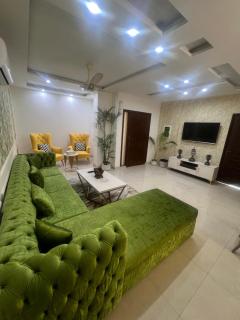 One BedRoom Luxury Apartment,Near Mall Road - Lahore - 0