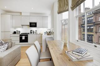 Stylish Modern Apartments in the Heart of Fitzrovia - London - 9