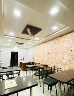 Gyanav Hotel and Restaurant - Udaipur - 7