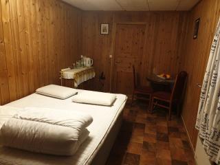 Holiday Gardenside Sweets - 8