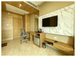 HOTEL PREMIUM AHIVADAY INN # GANGES Near Ganga Ghat - Free Public Parking and Wifi Facilities - Air Conditioning Room - Best Hotel - 3