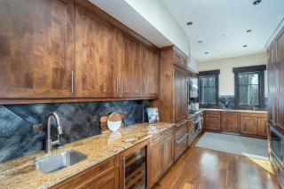 Elkstone Retreat by Exceptional Stays - 1