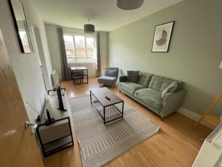 London Home in Trendy Hackney - Modern & Cozy - 3