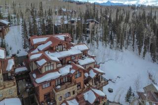 Elkstone Retreat by Exceptional Stays - 6