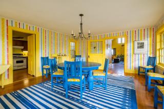 Lorraine Bay Private Waterfront Escapes Main House and Cottage Rentals - Port Colborne - 3