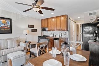 Coastal Comfort Escape - Beach & Tennis Resort & Beach Access - Hilton Head Island - 4