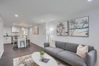 Stylish and Central 3BD Home Pittsburgh North Side - 8